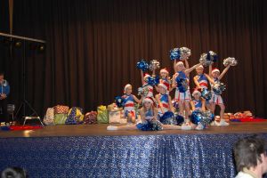 Weihnachtsfeier der Bernauer Tafel / Stadthalle Bernau - 19. Dezember 2013_24