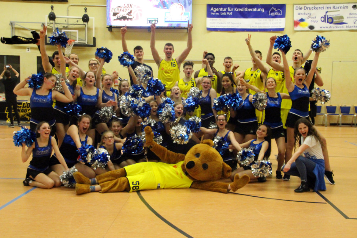 BlueWhiteSwans beim SSV Lok Bernau